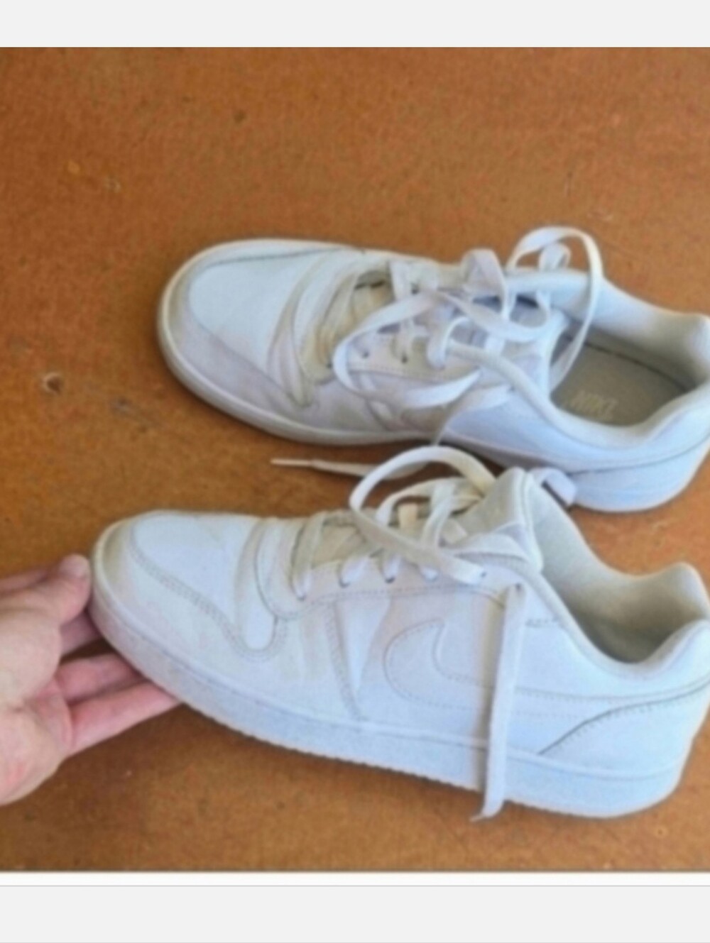 White Women  Nike Sneakers Size 8,5
